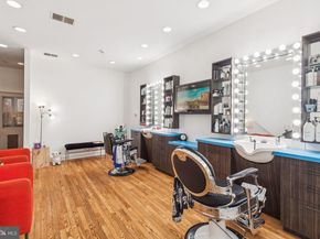 932 Locust Street, Philadelphia PA 19107
