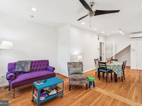 932 Locust Street, Philadelphia PA 19107