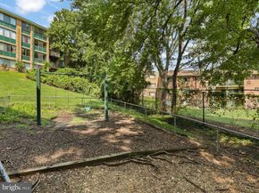 509 N Armistead Street 303, Alexandria VA 22312