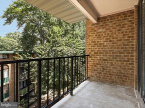 509 N Armistead Street 303, Alexandria VA 22312