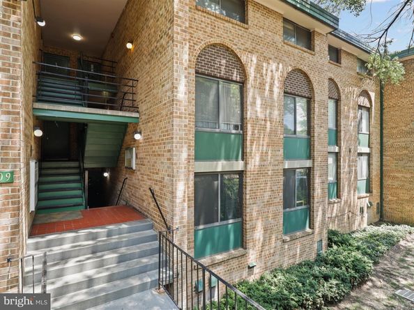 509 N Armistead Street 303, Alexandria VA 22312
