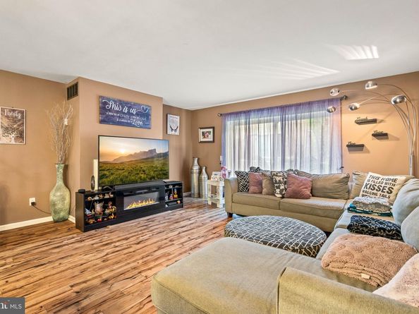 1366 Putnam Boulevard 14, Wallingford PA 19086