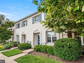 1366 Putnam Boulevard 14, Wallingford PA 19086
