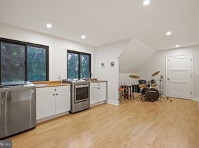 11220 Angus Place, Potomac MD 20854