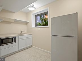 11220 Angus Place, Potomac MD 20854