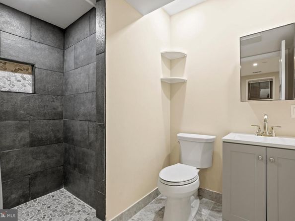 11220 Angus Place, Potomac MD 20854