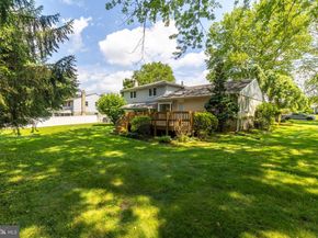 1018 Corn Crib Drive, Huntingdon Valley PA 19006