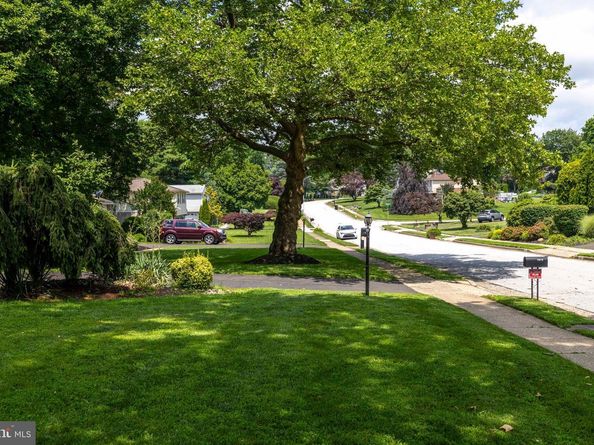 1018 Corn Crib Drive, Huntingdon Valley PA 19006