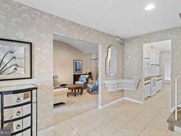 1018 Corn Crib Drive, Huntingdon Valley PA 19006