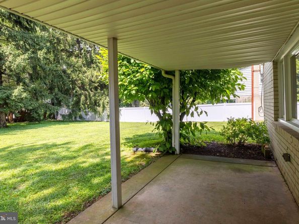 1018 Corn Crib Drive, Huntingdon Valley PA 19006