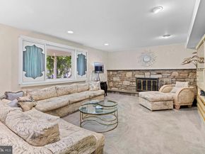 1018 Corn Crib Drive, Huntingdon Valley PA 19006