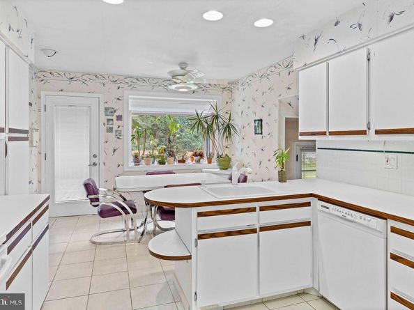 1018 Corn Crib Drive, Huntingdon Valley PA 19006
