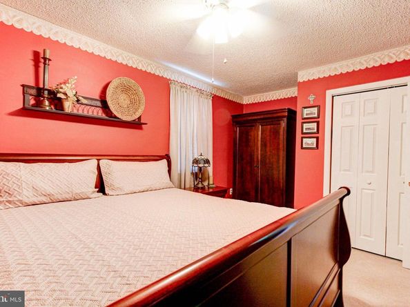 6941 Shelbourne Street, Philadelphia PA 19111