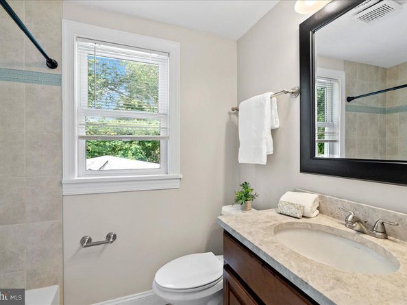 3318 Holloman Road, Falls Church VA 22042