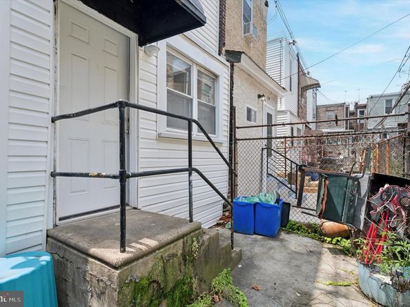 2053 Pickwick Street, Philadelphia PA 19134
