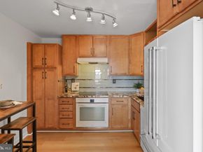 203 Yoakum Parkway 1516, Alexandria VA 22304