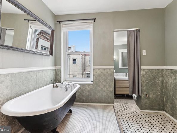 2335 Christian Street, Philadelphia PA 19146