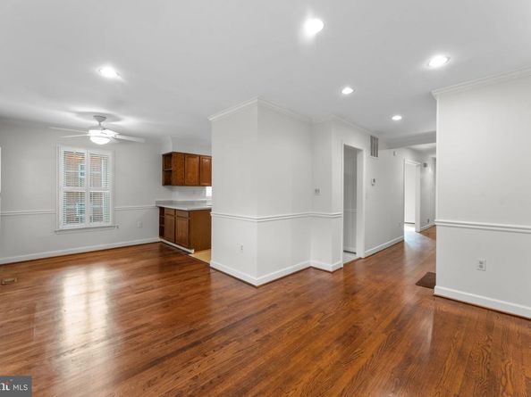 3031 Federal Hill Drive, Seven Corners VA 22044