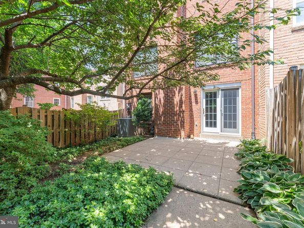 3031 Federal Hill Drive, Seven Corners VA 22044