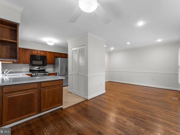 3031 Federal Hill Drive, Seven Corners VA 22044