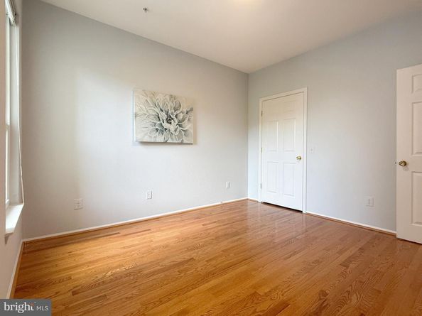 1530 Spring Gate Drive 9317, Mclean VA 22102