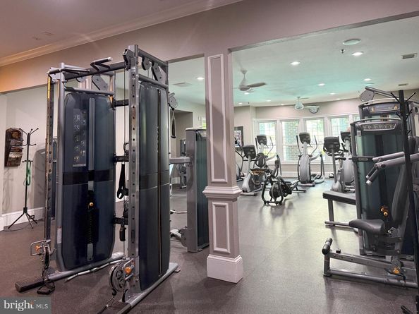 1530 Spring Gate Drive 9317, Mclean VA 22102