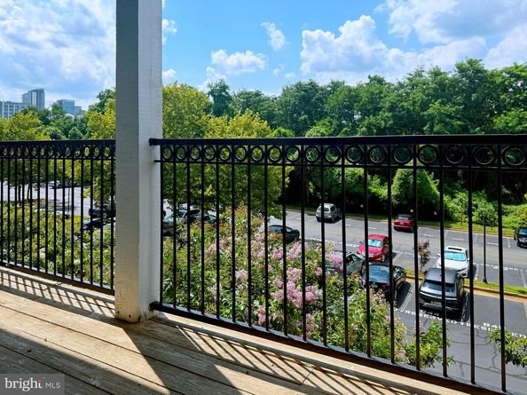 1530 Spring Gate Drive 9317, Mclean VA 22102