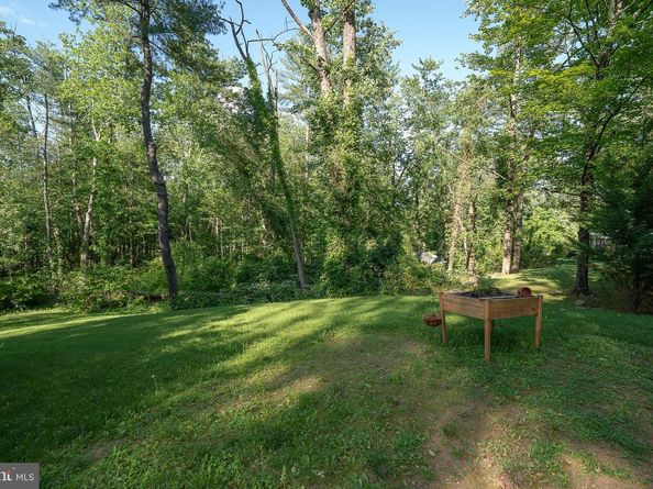 2 Earles Lane, Newtown Square PA 19073