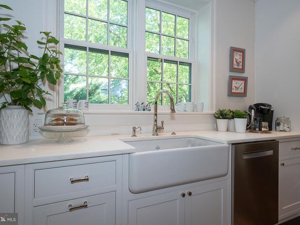 2 Earles Lane, Newtown Square PA 19073