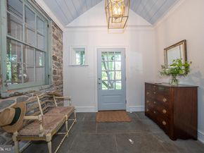2 Earles Lane, Newtown Square PA 19073