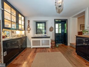 2 Earles Lane, Newtown Square PA 19073