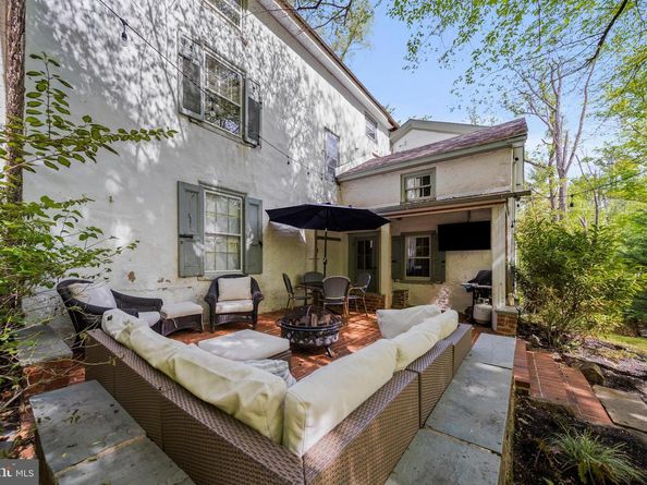 2 Earles Lane, Newtown Square PA 19073