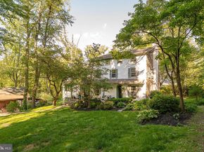 2 Earles Lane, Newtown Square PA 19073