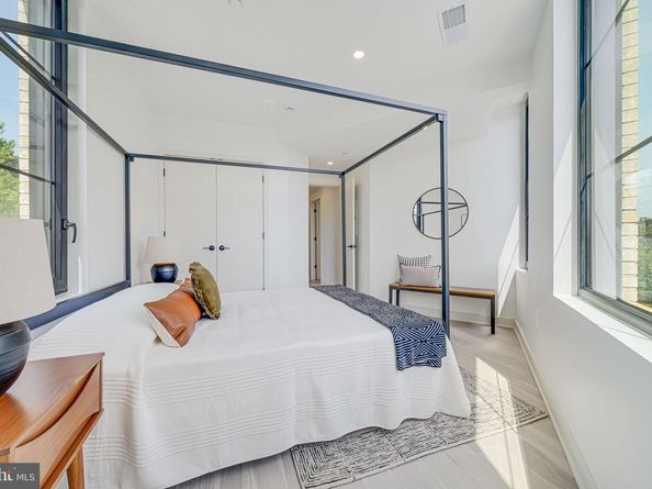 2901 Newark St NW, Washington DC 20008