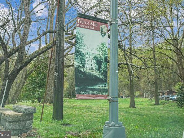 2901 Newark St NW, Washington DC 20008