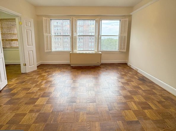 4000 Cathedral Avenue NW 518B, Washington DC 20016