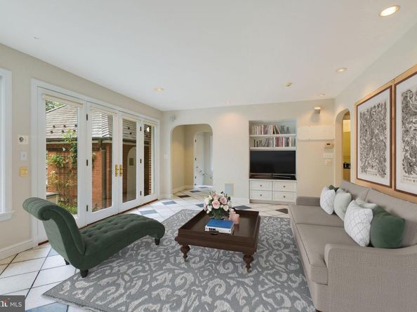 3612 Chesapeake Street NW, Washington DC 20008