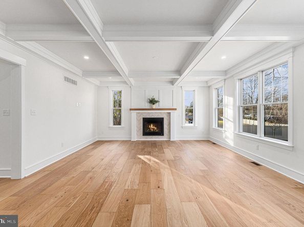 409 W Butler Pike, Ambler PA 19002