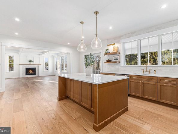 409 W Butler Pike, Ambler PA 19002