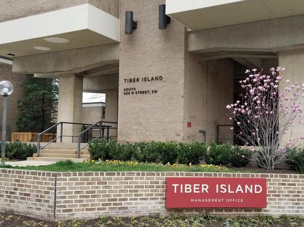 490 M Street SW W705 & 709, Washington DC 20024