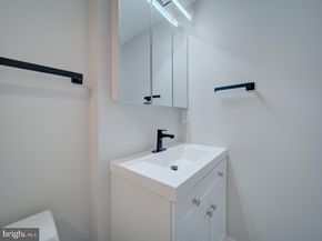 1004 18TH Street NE 2, Washington DC 20002