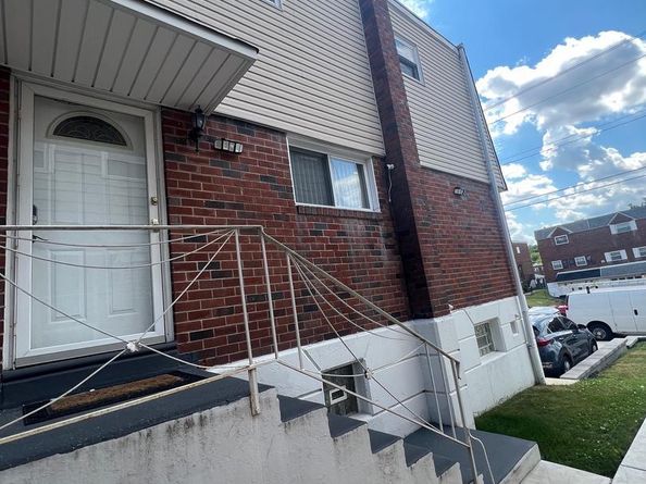2777 Welsh Road, Philadelphia PA 19152