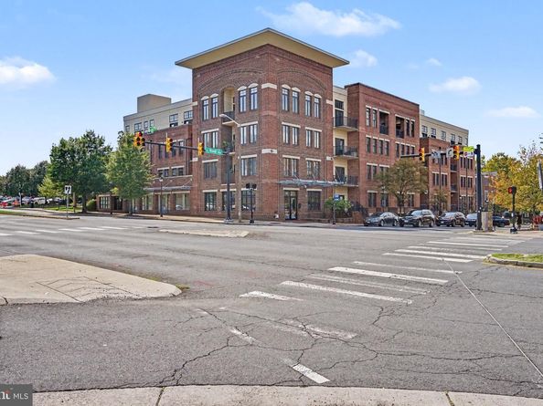 181 E Reed Avenue 109, Alexandria VA 22305