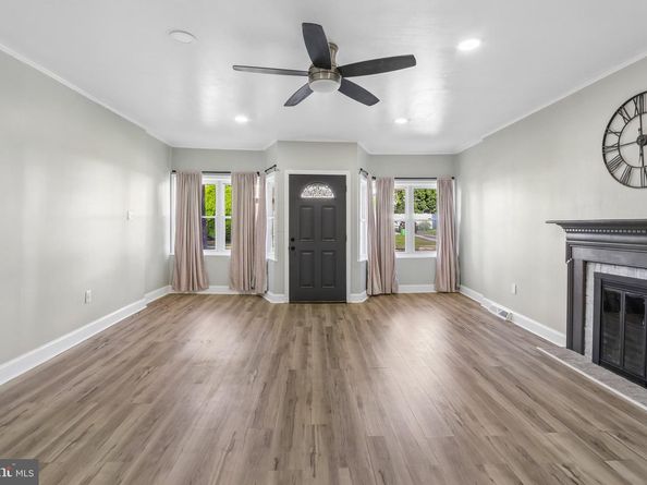 430 Charmont Avenue, Folcroft PA 19032