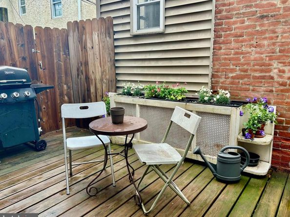 1425 N Lawrence Street, Philadelphia PA 19122