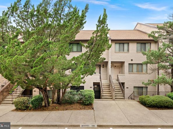 3881 Steppes Court B, Falls Church VA 22041