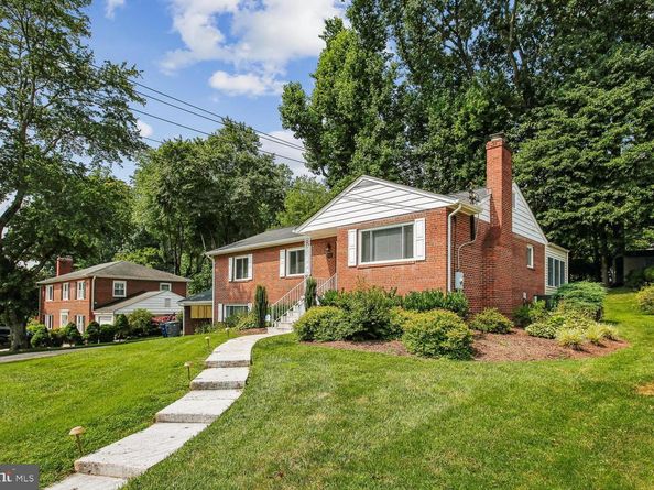 3210 Patrick Henry Drive, Falls Church VA 22044