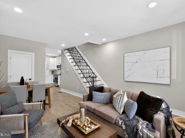 2518 S American Street, Philadelphia PA 19148