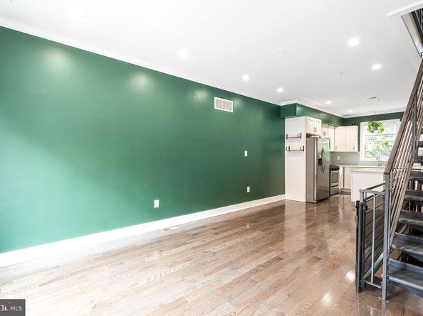 615 Emily Street, Philadelphia PA 19148