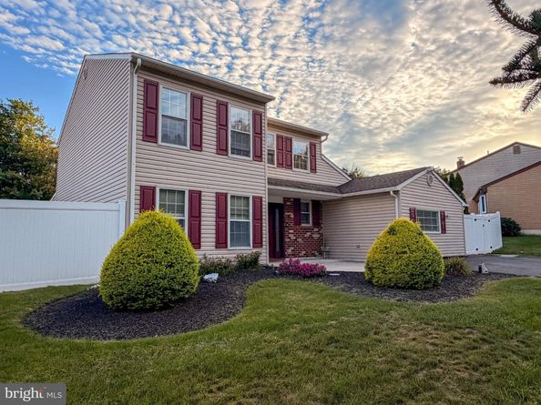 890 Jordan Drive, Bensalem PA 19020